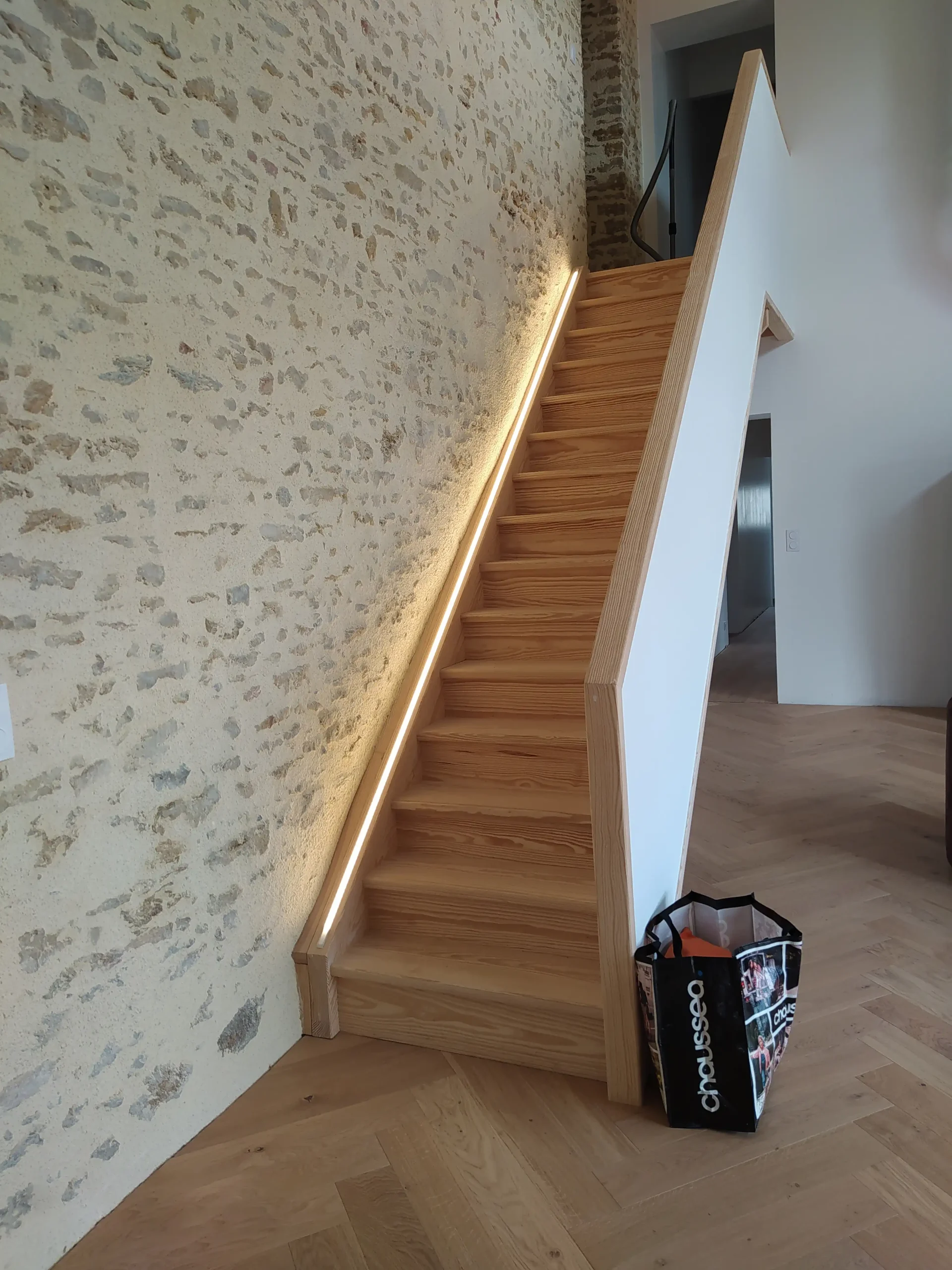 amenagement-interieur-escalier-menuiserie-philippe-rabille-menuisier-corpe (2)