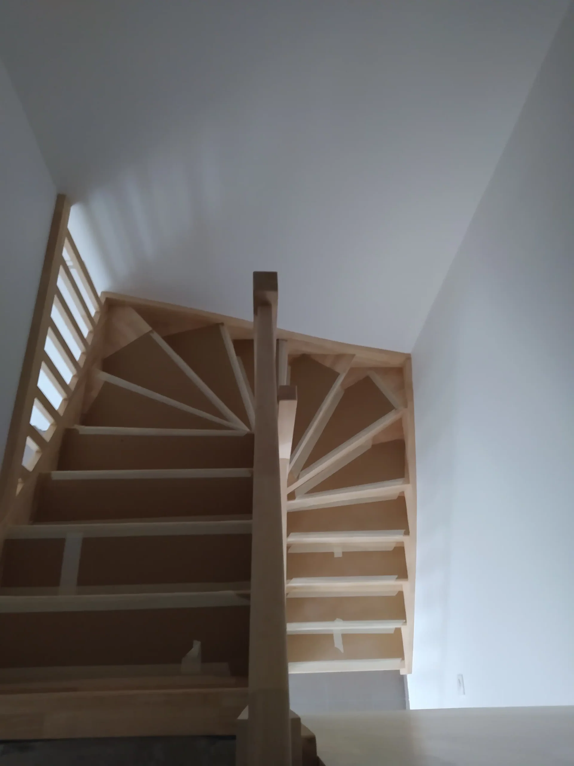 amenagement-interieur-escalier-menuiserie-philippe-rabille-menuisier-corpe (4)